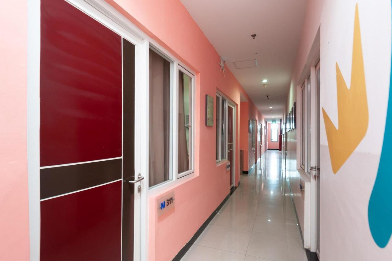 Sans Hotel Finest Medan Exterior photo