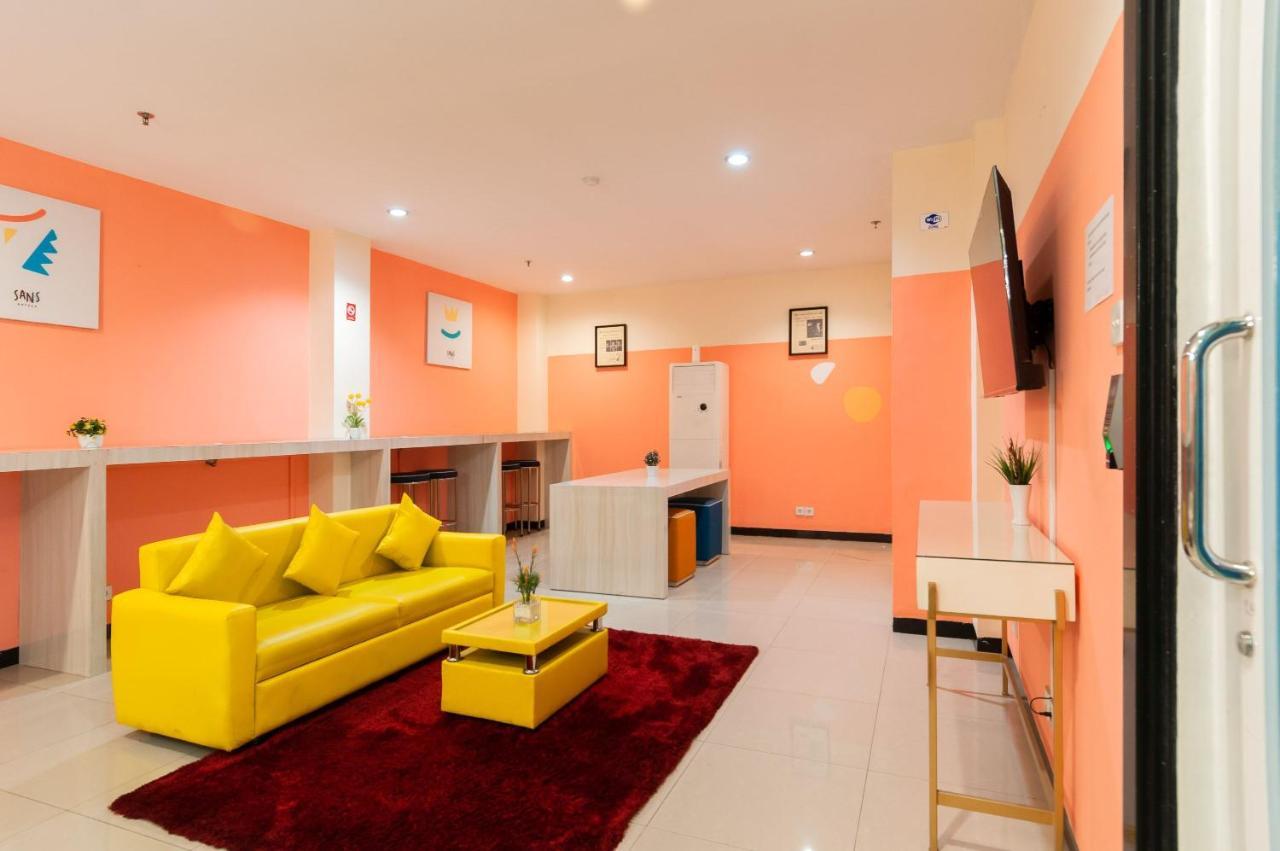 Sans Hotel Finest Medan Exterior photo
